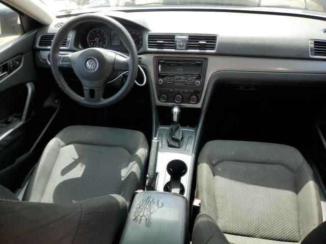 2013 Volkswagen Passat S