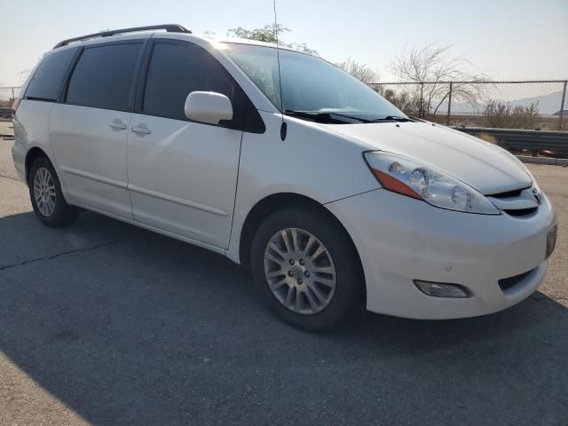 2010 Toyota Sienna XLE