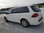 2010 Volkswagen Routan SE