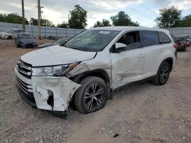 2019 Toyota Highlander LE