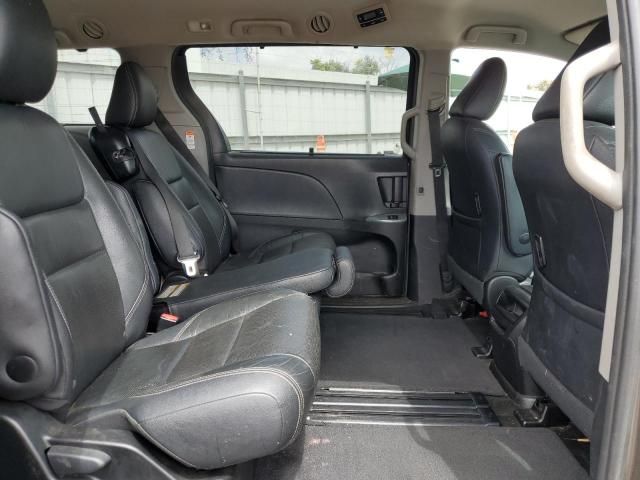 2017 Toyota Sienna SE