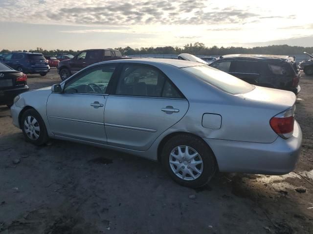 2005 Toyota Camry LE