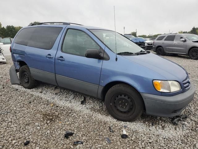 2001 Toyota Sienna LE