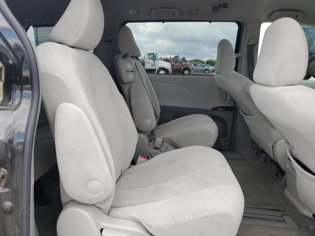 2011 Toyota Sienna LE