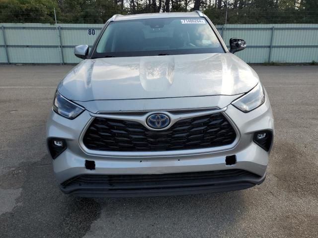 2021 Toyota Highlander Hybrid XLE