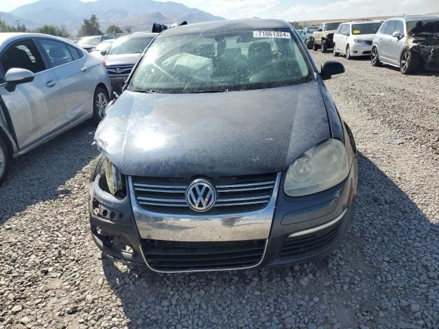 2005 Volkswagen New Jetta 2.5L Option Package 2