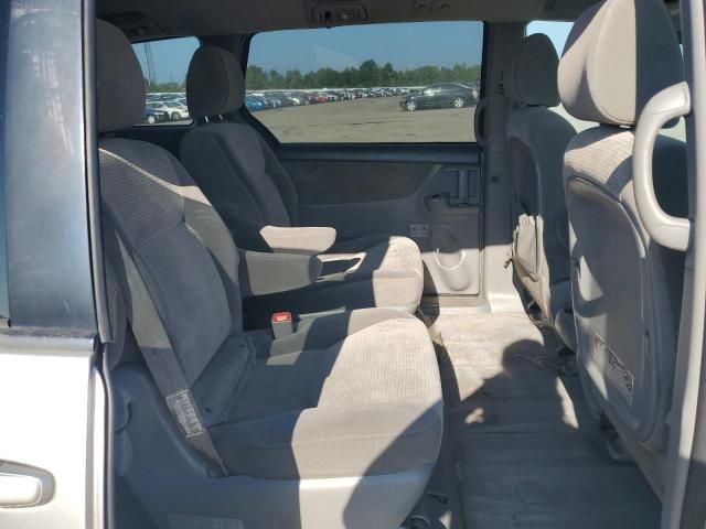 2009 Toyota Sienna CE