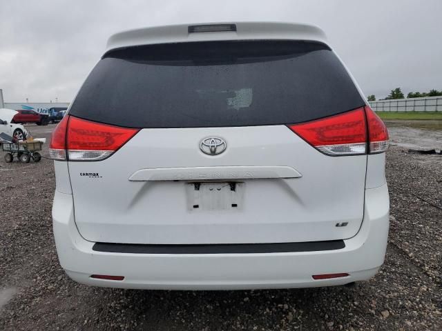 2011 Toyota Sienna LE