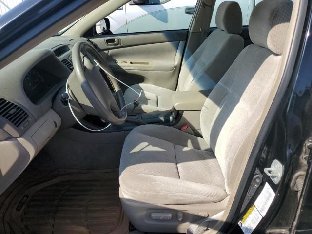 2004 Toyota Camry LE