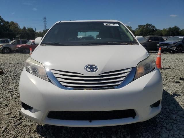 2016 Toyota Sienna LE