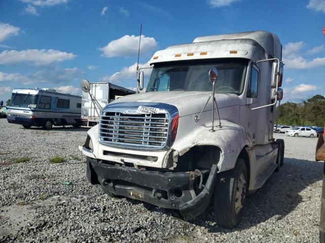 2004 Freightliner Conventional Columbia