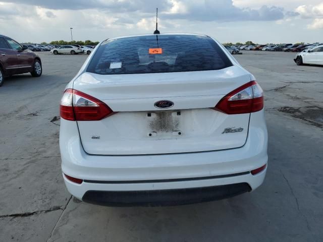 2015 Ford Fiesta SE