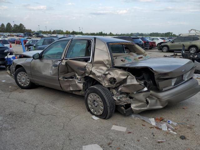 2004 Ford Crown Victoria