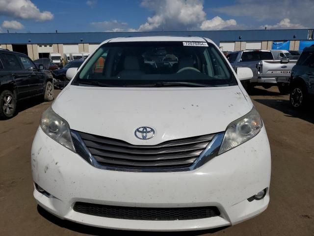 2013 Toyota Sienna XLE