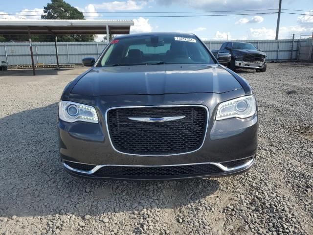 2018 Chrysler 300 Touring