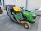 2004 John Deere Lawnmower