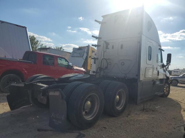 2018 Freightliner Cascadia 125