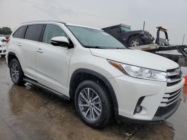 2017 Toyota Highlander SE