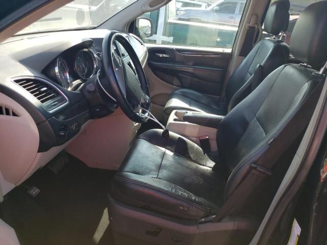 2011 Chrysler Town & Country Touring L