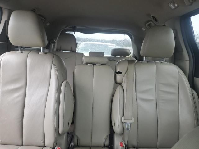 2013 Toyota Sienna XLE