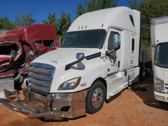 2019 Freightliner Cascadia 126