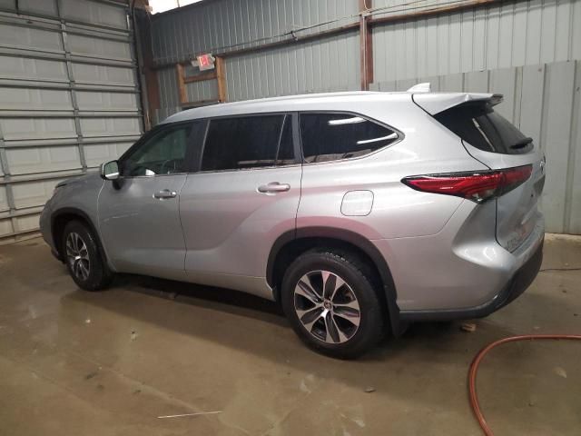 2023 Toyota Highlander Hybrid XLE