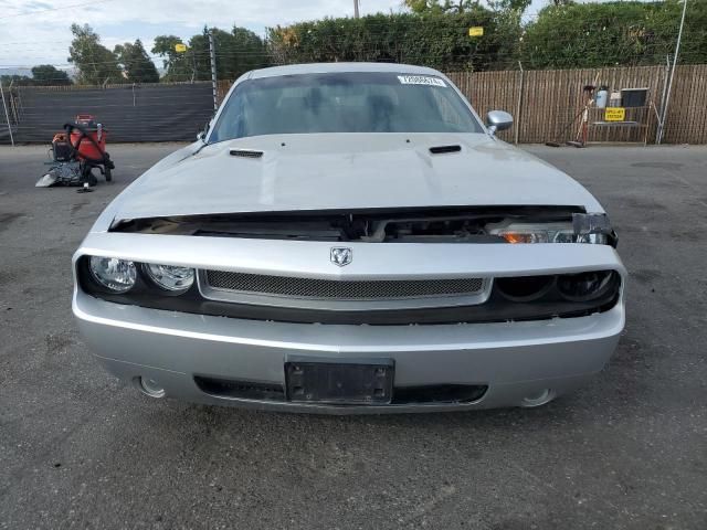 2009 Dodge Challenger SE