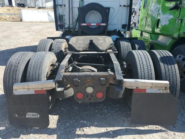 2012 Freightliner Cascadia 125