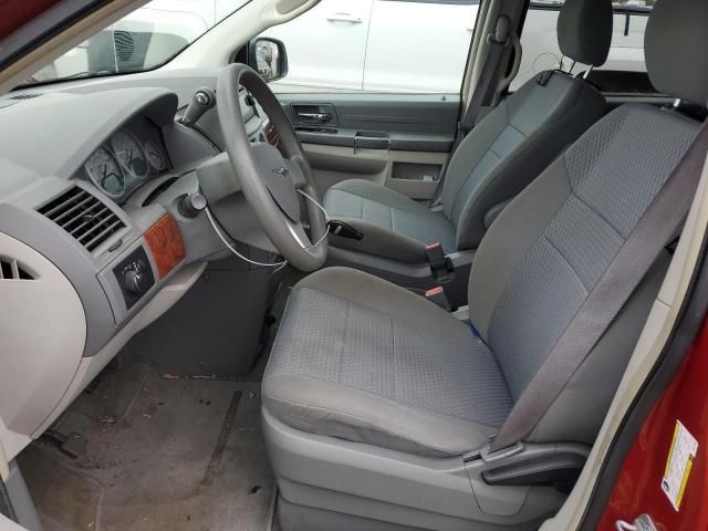 2009 Chrysler Town & Country LX