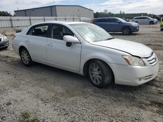 2005 Toyota Avalon XL