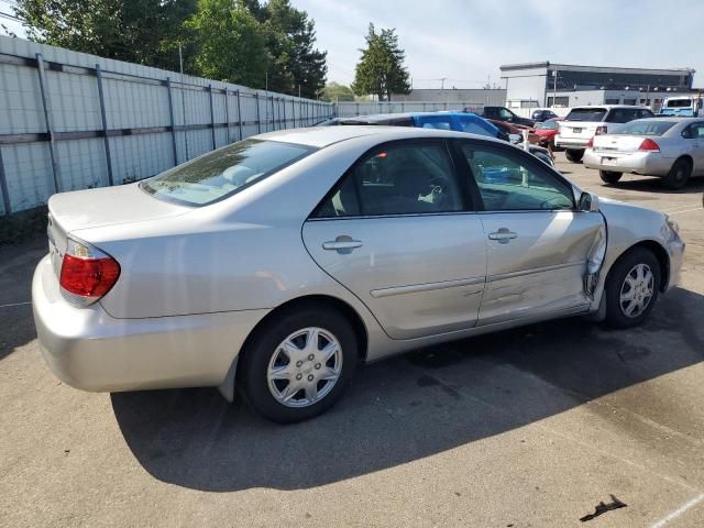 2005 Toyota Camry LE