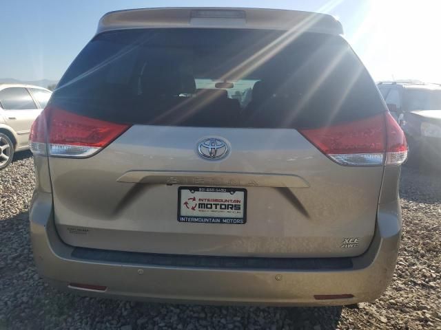 2013 Toyota Sienna XLE