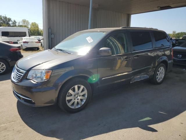 2016 Chrysler Town & Country Touring