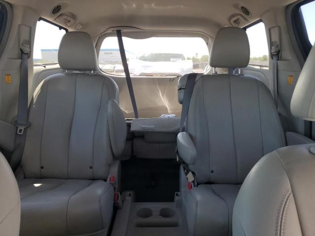 2013 Toyota Sienna XLE