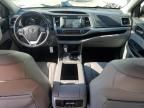 2017 Toyota Highlander SE