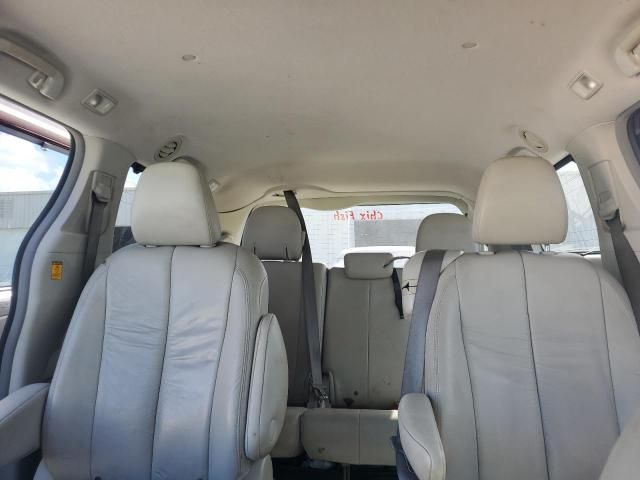 2011 Toyota Sienna XLE