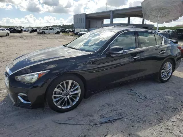 2021 Infiniti Q50 Luxe