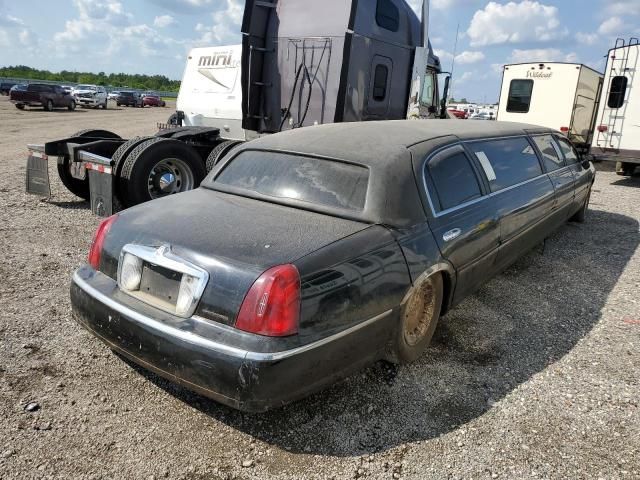 2001 Lincoln Town Car Executive