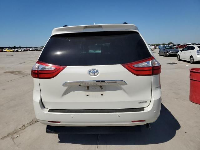 2016 Toyota Sienna XLE