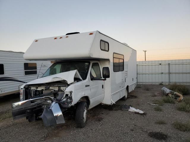 2024 Ford Econoline E350 Super Duty Cutaway Van