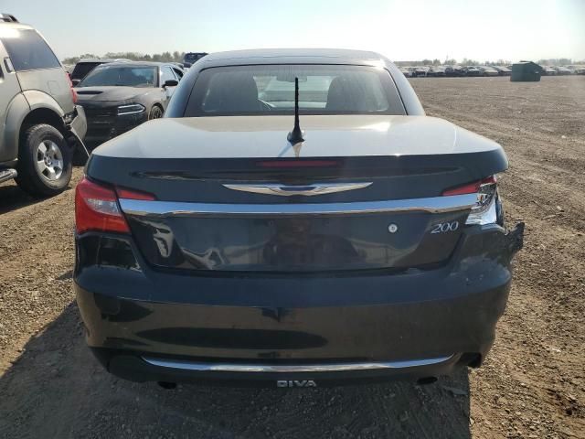 2013 Chrysler 200 Limited