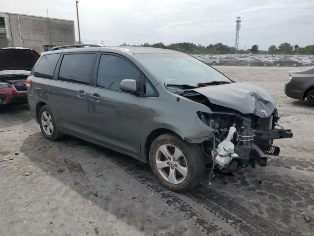 2012 Toyota Sienna LE