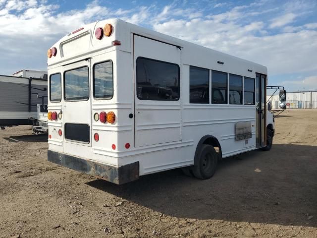 2008 Ford Econoline E450 Super Duty Cutaway Van