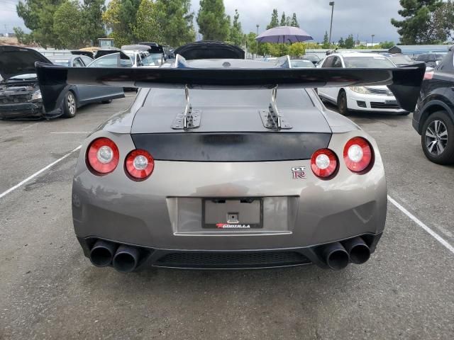 2009 Nissan GT-R Base