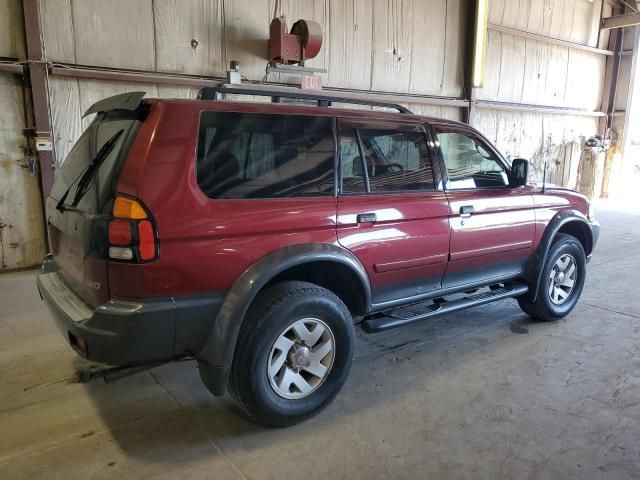 2002 Mitsubishi Montero Sport XLS