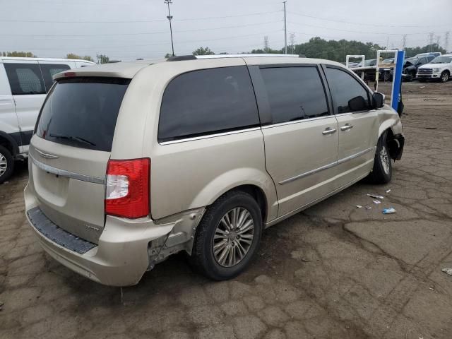 2012 Chrysler Town & Country Limited