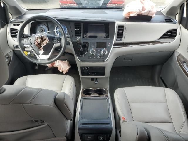 2015 Toyota Sienna XLE