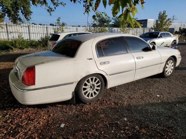 2006 Lincoln Town Car Signature Limited