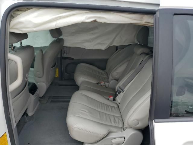 2013 Toyota Sienna XLE