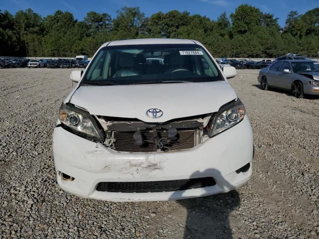 2012 Toyota Sienna LE